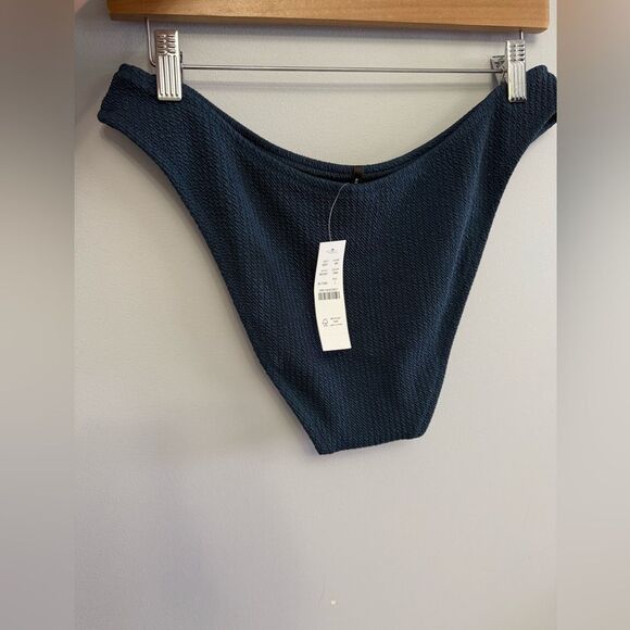 J.Crew Textured curved-waist cheeky bikini bottom NWT Size L - Picture 2 of 6